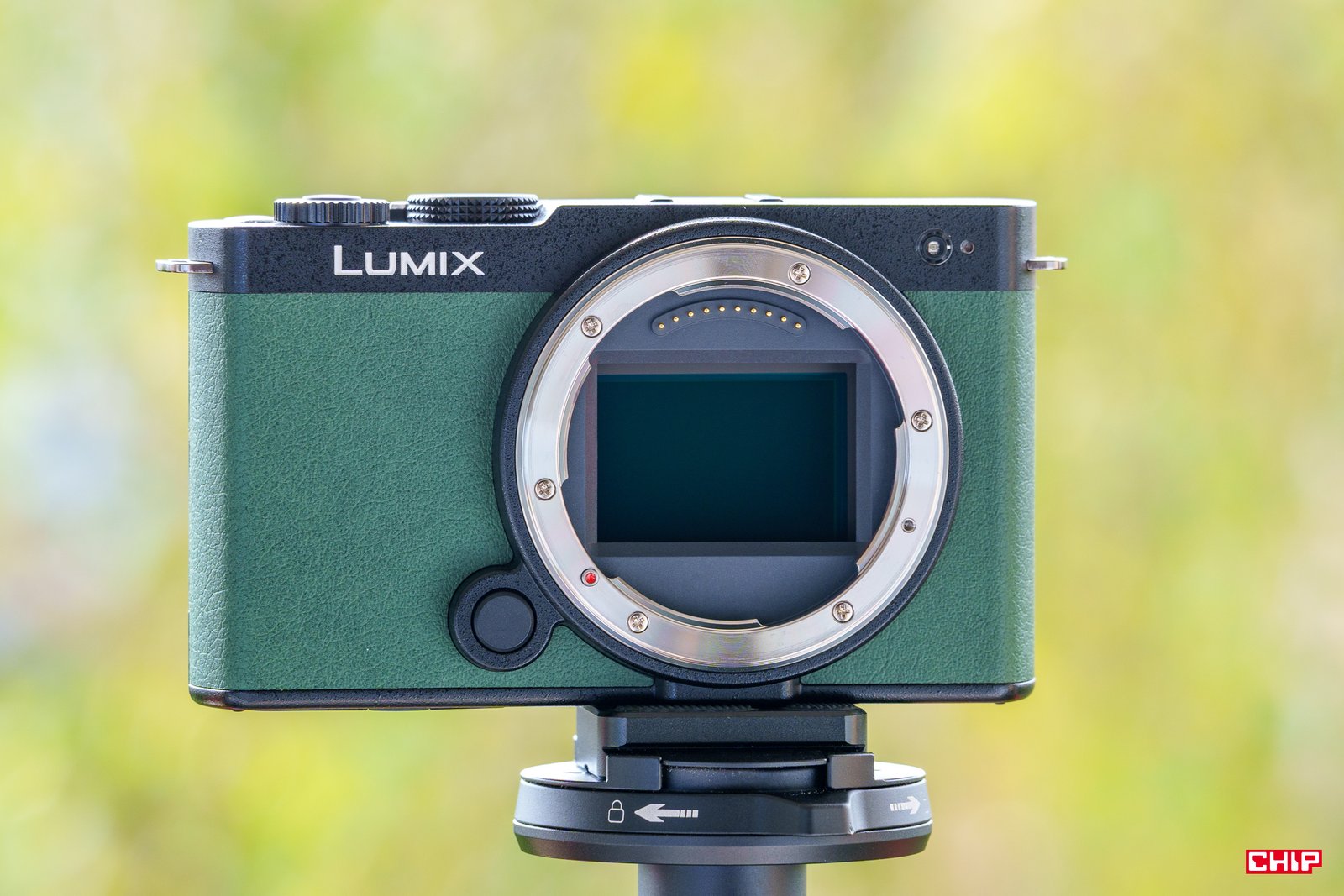 Panasonic Lumix DC-S9