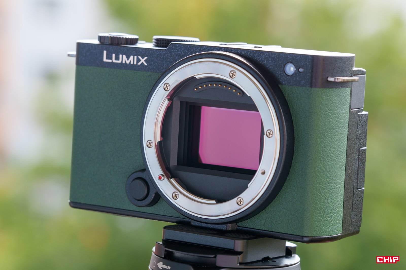 Panasonic Lumix DC-S9