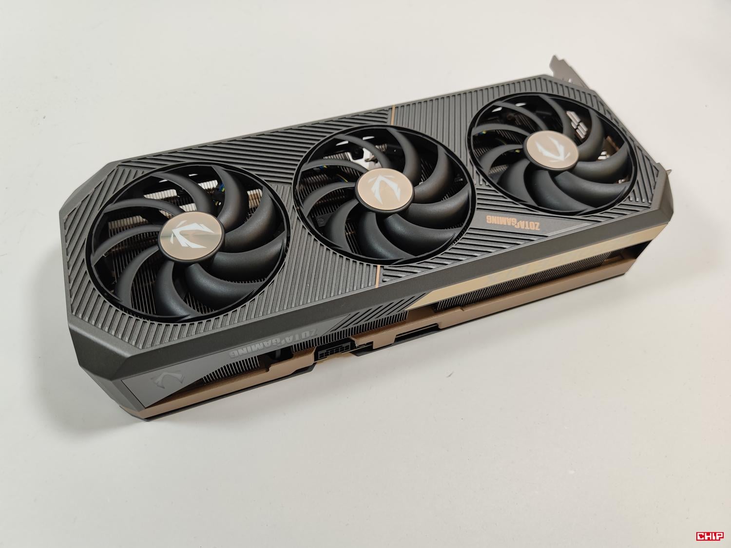 test ZOTAC GeForce RTX 5090 Solid, recenzja ZOTAC GeForce RTX 5090 Solid, opinia ZOTAC GeForce RTX 5090 Solid