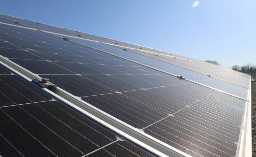 Panele słoneczne mogą “mnożyć” światło. Rekordy dopiero przed nami