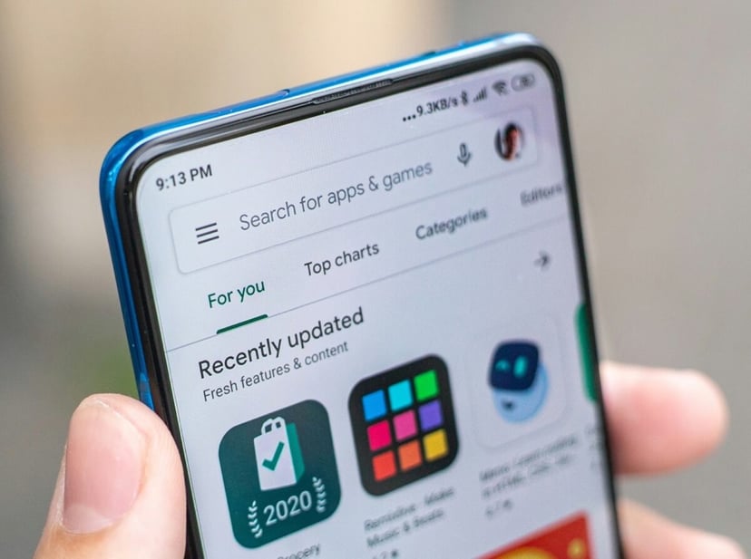 Sklep Google Play ostrzeże Cię przed aplikacjami, które „kradną” energię