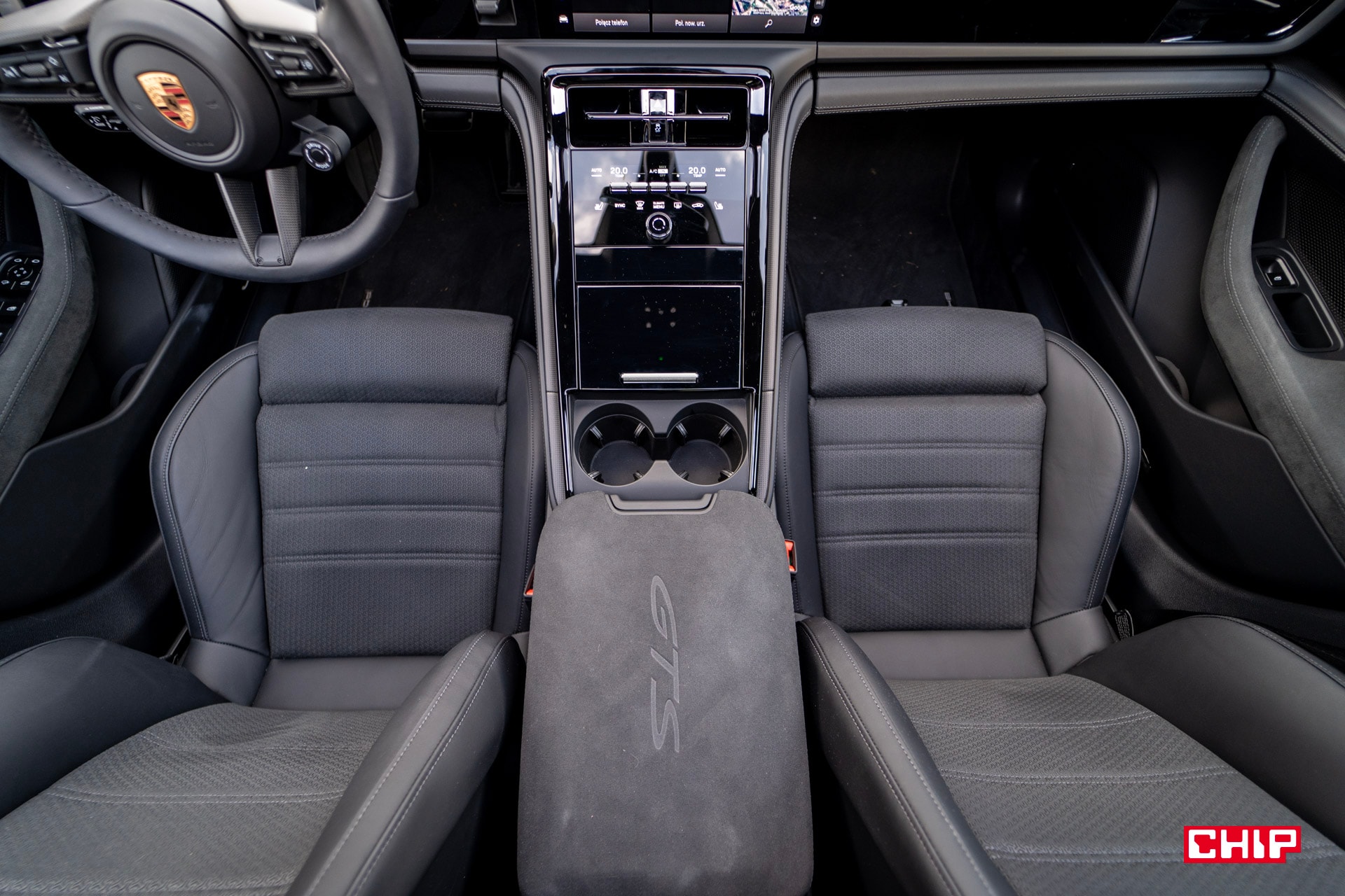 Porsche Panamera GTS 31