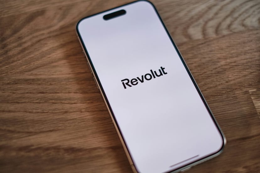 Revolut wprowadza „Tryb Uliczny”. Inteligentną tarczę chroniącą Twoje pieniądze poza domem