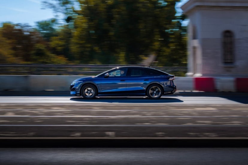 Elektromobilność w praktyce. Volkswagen Financial Services ułatwia drogę do zeroemisyjnej jazdy