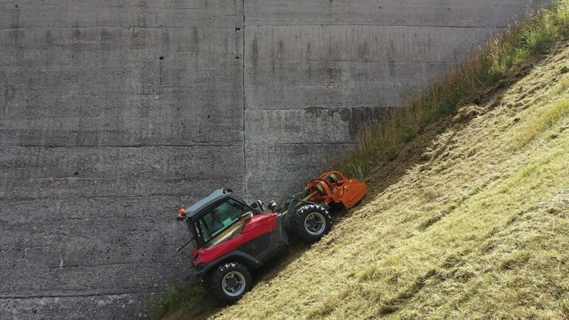 Napęd 4×4 wymyślony na nowo. Pożegnaj dyferencjały i kontrolę trakcji, a powitaj pełną kontrolę