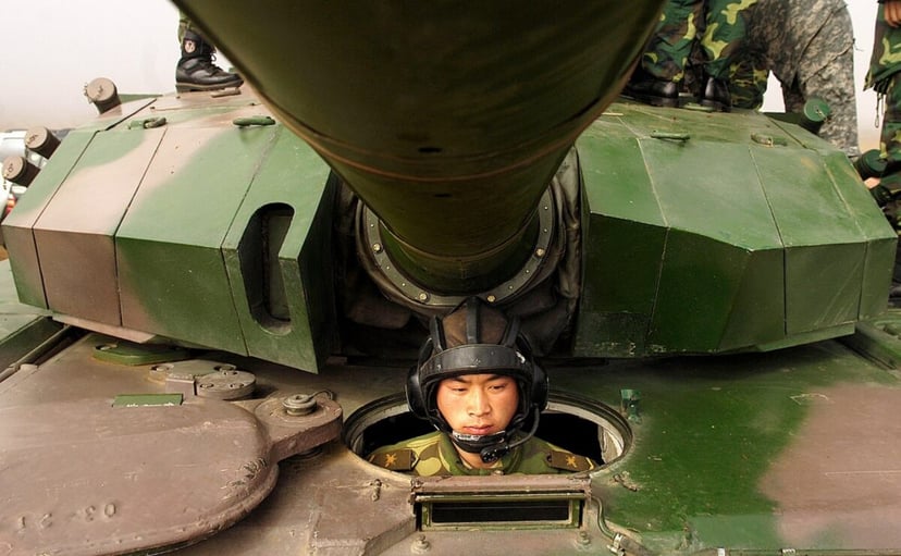 Sekrety czołgu Typ 99B. Chiny odkryły na nowo pancernego kolosa do wojowania