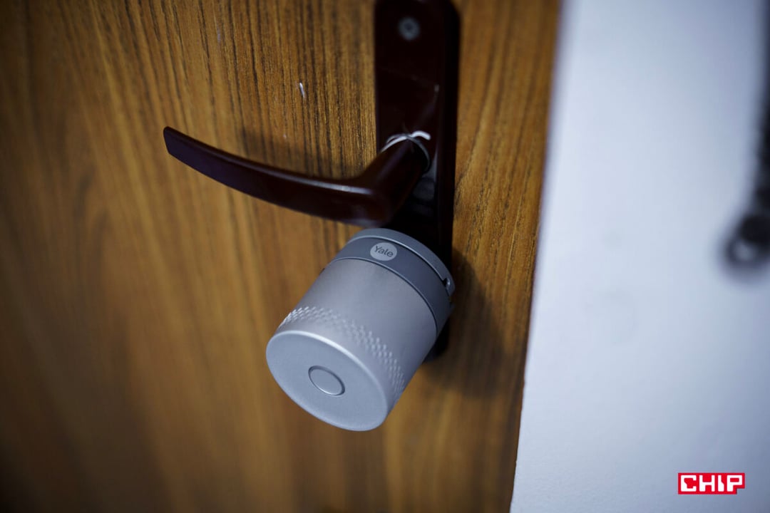 Test Yale Linus Smart Lock L2 Lite – otwieranie i zamykanie drzwi bez klucza. Czy to działa?