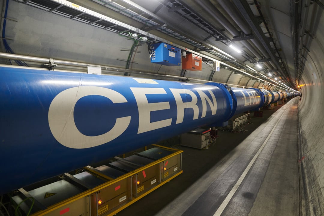 Czy Model Standardowy pęka w szwach? Niewytłumaczalne zachowanie cząstek w CERN