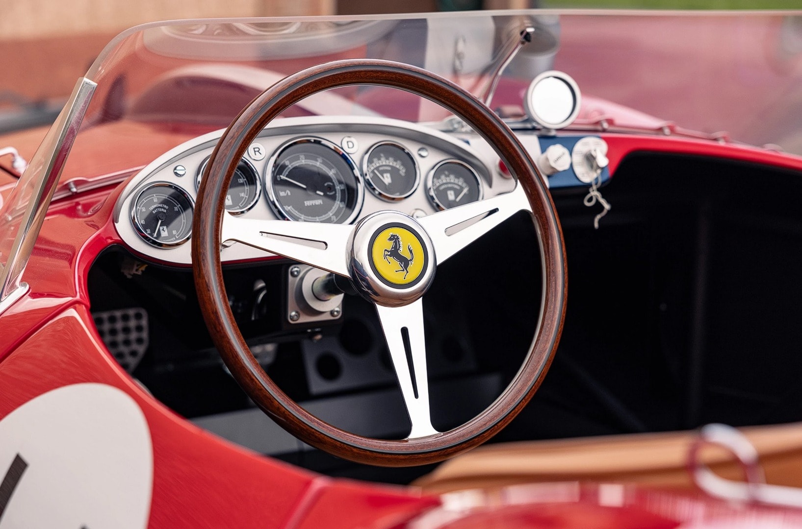 Wreszcie “tanie Ferrari”! Szkoda tylko, że nie dla nas i wcale nie takie tanie