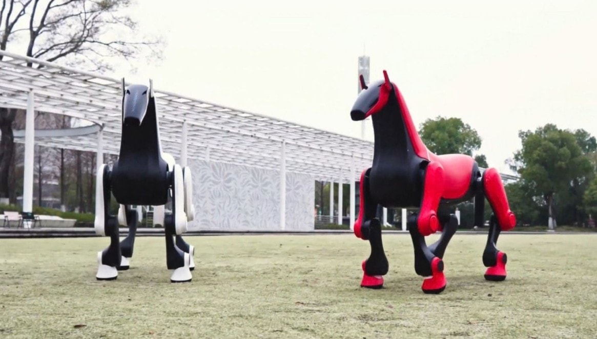 Mechaniczny rumak z Chin. DEEP Robotics świętuje Rok Konia w wielkim stylu