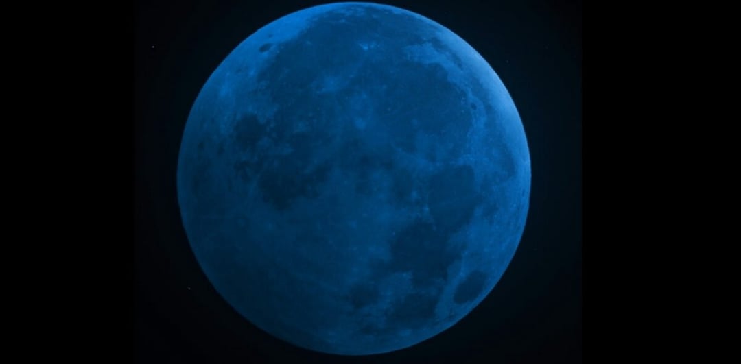 W 1883 roku na niebie rozegrał się dziwaczny spektakl. Księżyc stał się niebieski, a Słońce – zielone