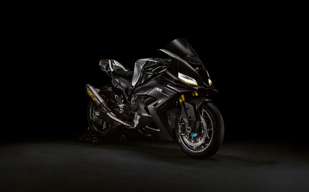 Ten motocykl-potwór miał pozostać marzeniem. BMW Concept RR wraca z zaświatów