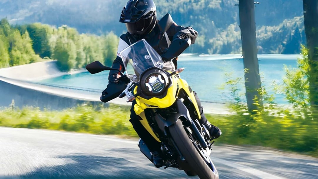 Suzuki wkroczyło w przyszłość jedną lampą. Nowy motocykl V-Strom 250 robi wszystko po staremu