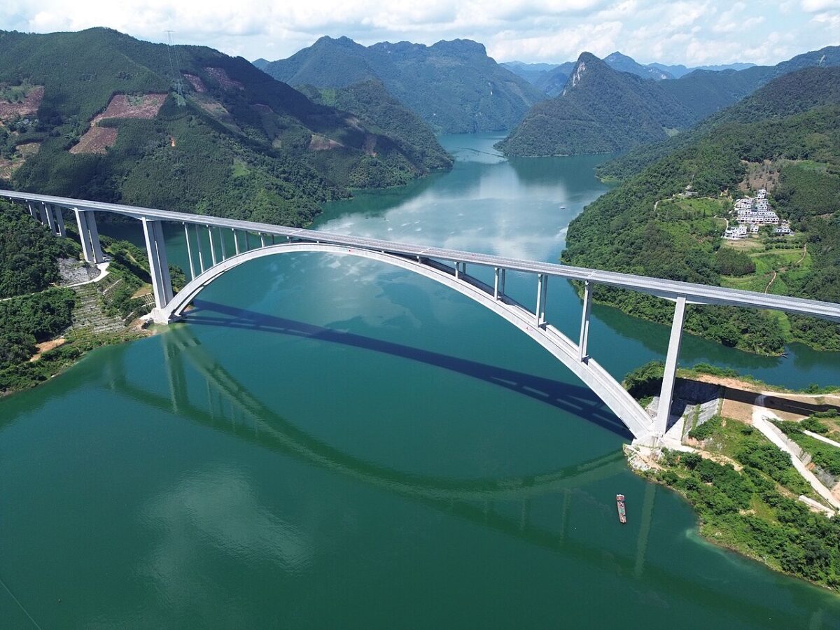Chiny ustanowiły nowy rekord. Gigantyczny most przekroczył dotychczasową granicę