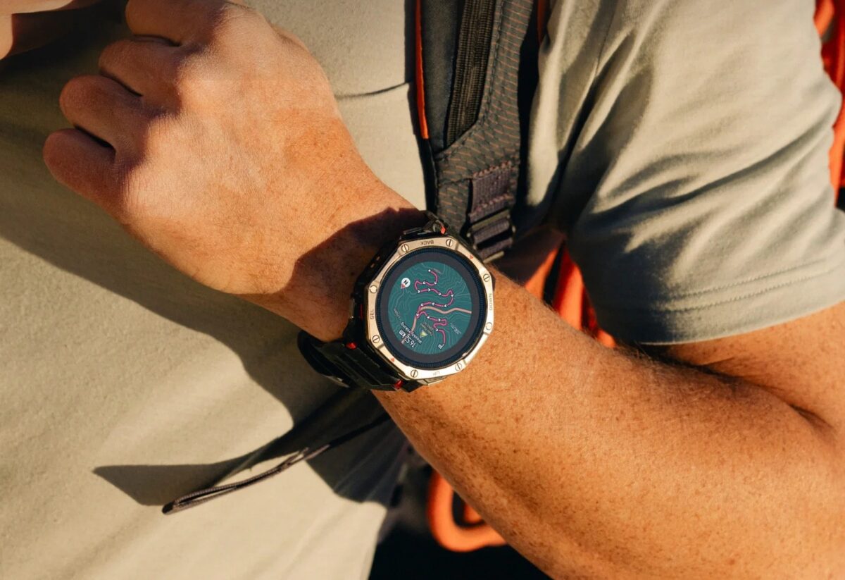 Zapomnij o ładowaniu na długie tygodnie. Amazfit przedstawia pancerny zegarek T-Rex Dual Solar
