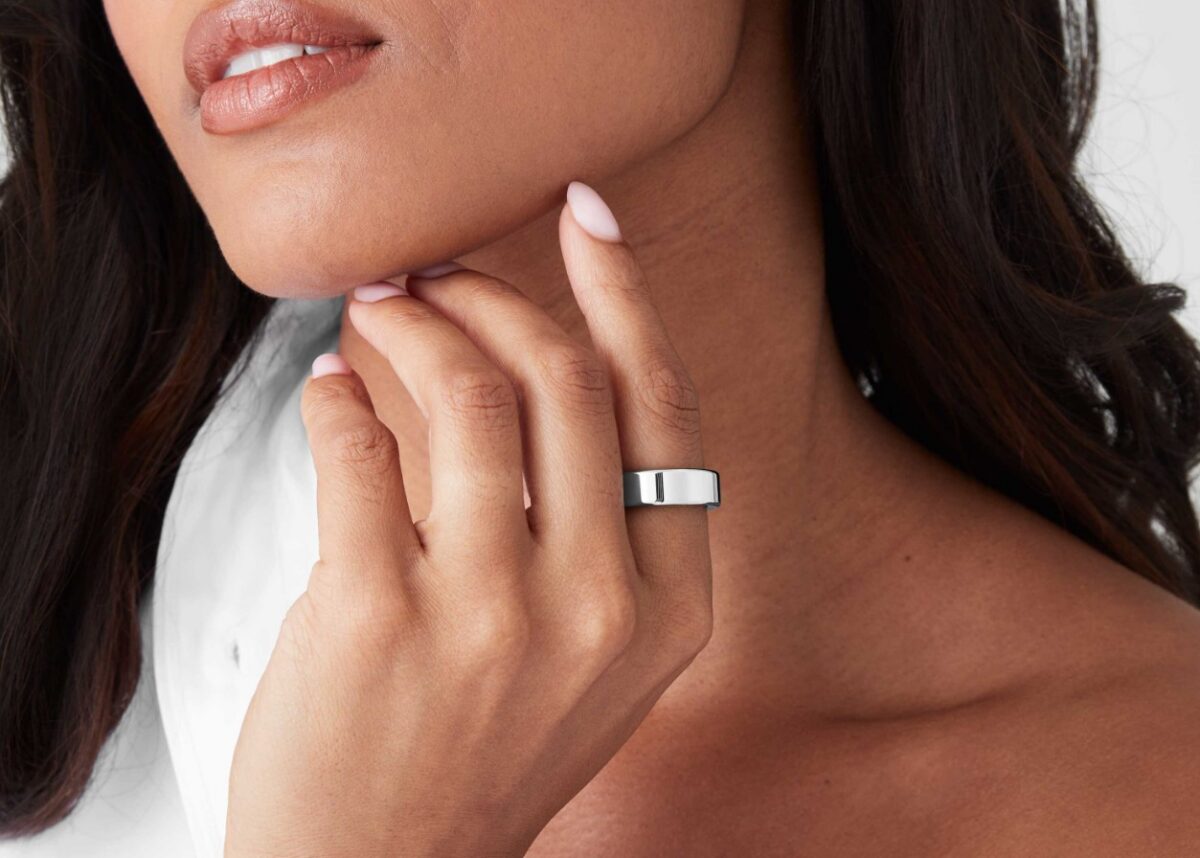Koniec z drożyzną i abonamentami? Ten smart ring kosztuje ułamek ceny Oura